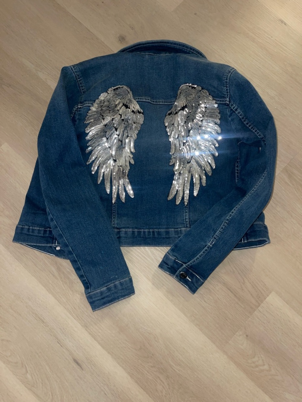 VENUS Blue Denim Jacket with Silver Sparkley Wings NWOT - Picture 3 of 8